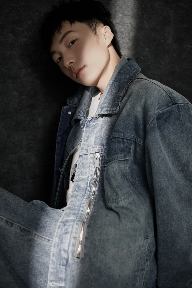 Quiet side denim portrait of ZGY